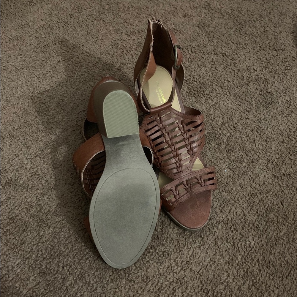 Avenue Cloud Walkers High Heels